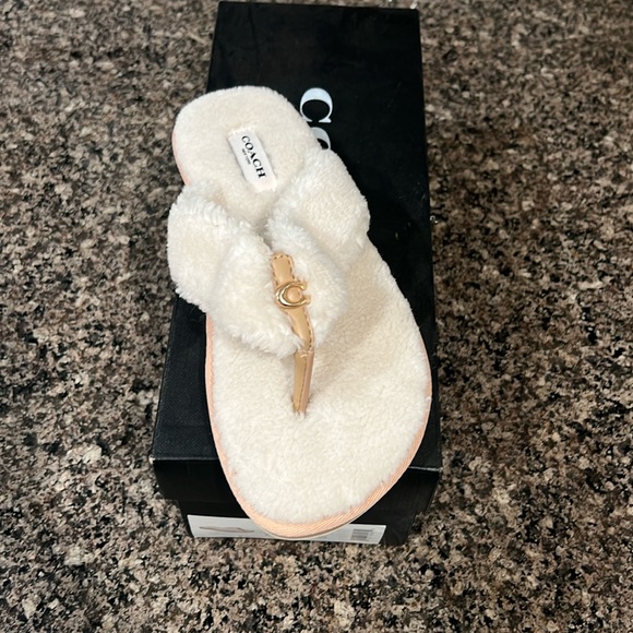 COACH Hampton Flip Flop - Picture 2 of 3